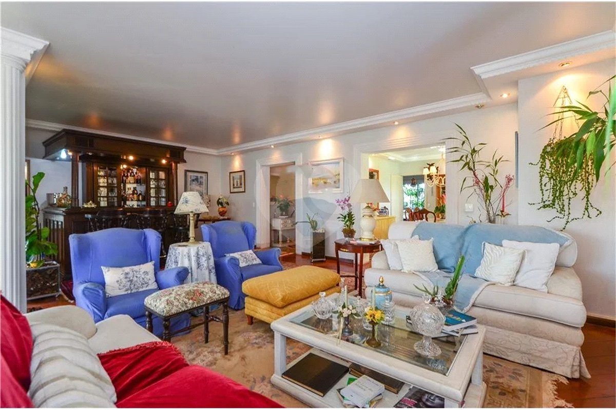 Apartamento à venda com 4 suítes em Vila Suzana, São Paulo, SP