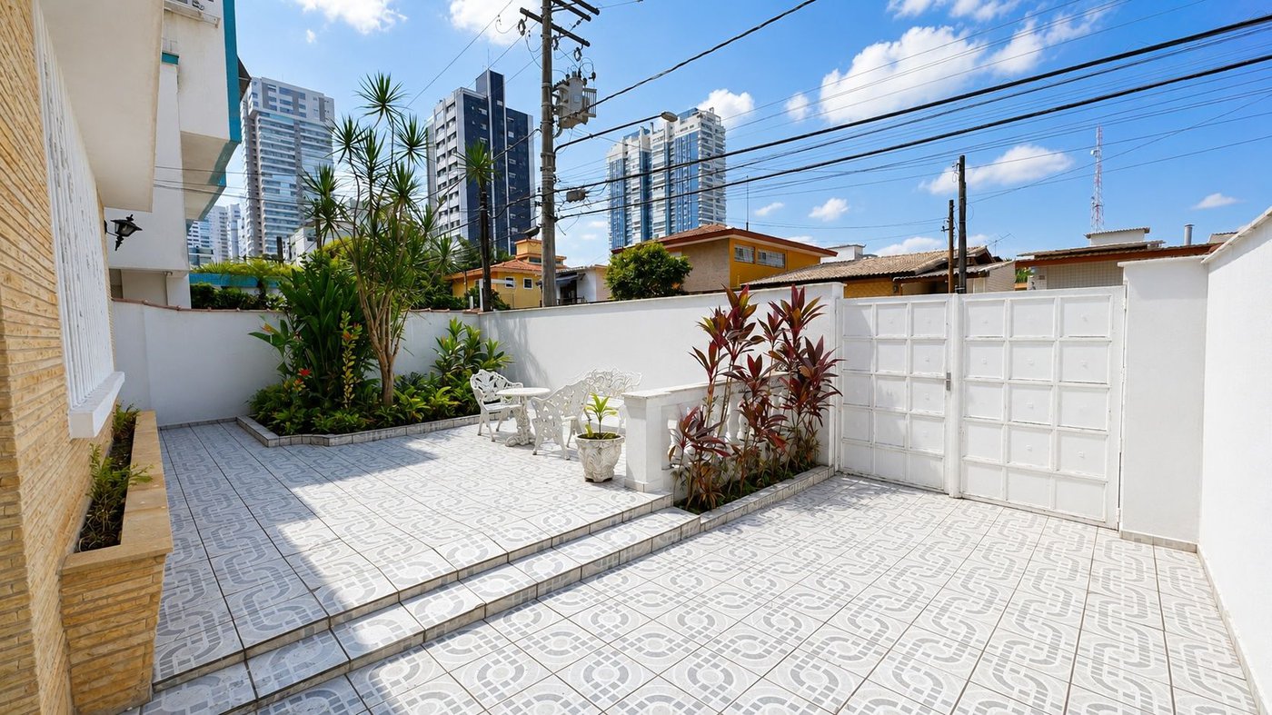 Casa dos Sonhos no Canal 6 – Piscina, Privacidade e 450m² de Terreno