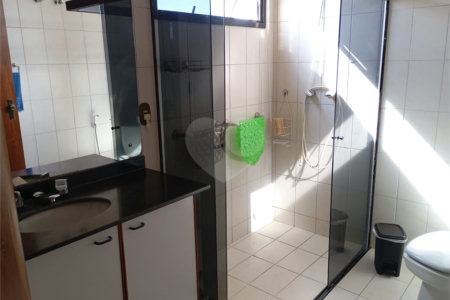 Apartamento à venda com 3 quartos, sendo 1 suíte, no Centro, Araraquara, SP