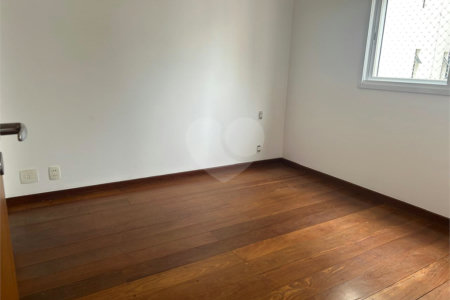 Apartamento para alugar com 3 quartos, sendo 1 suíte, em Pinheiros, São Paulo, SP