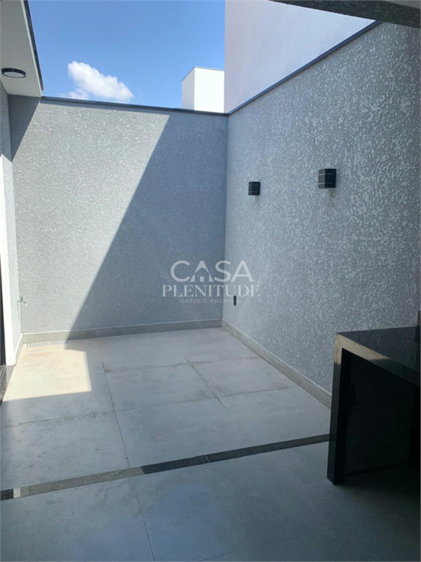 Casa em condomínio à venda com 3 quartos, sendo 1 suíte, em Cajuru do Sul, Sorocaba, SP