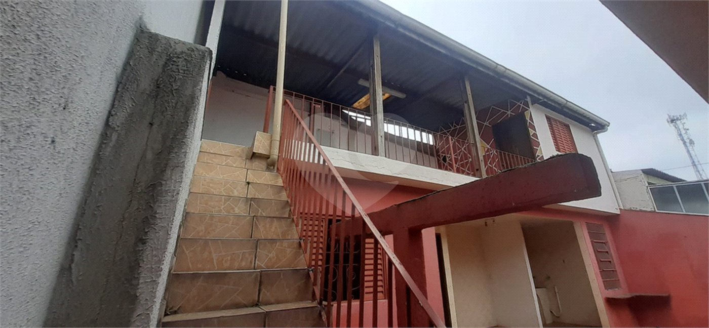 Casa à venda com 3 quartos, sendo 1 suíte, em Vila Gustavo, São Paulo, SP
