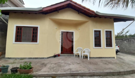Casa à venda com 4 quartos, sendo 1 suíte,  em City Bussocaba, Osasco, SP