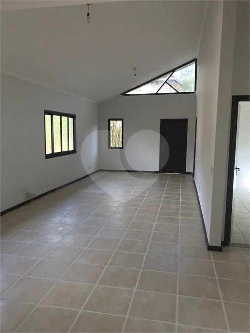 Casa assobradada à venda no Jardim Panorama – Vinhedo/SP