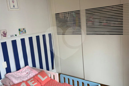Apartamento em Moema Pássaros à Venda 171 m² 3 Dormitórios 3 Suítes Reformado
