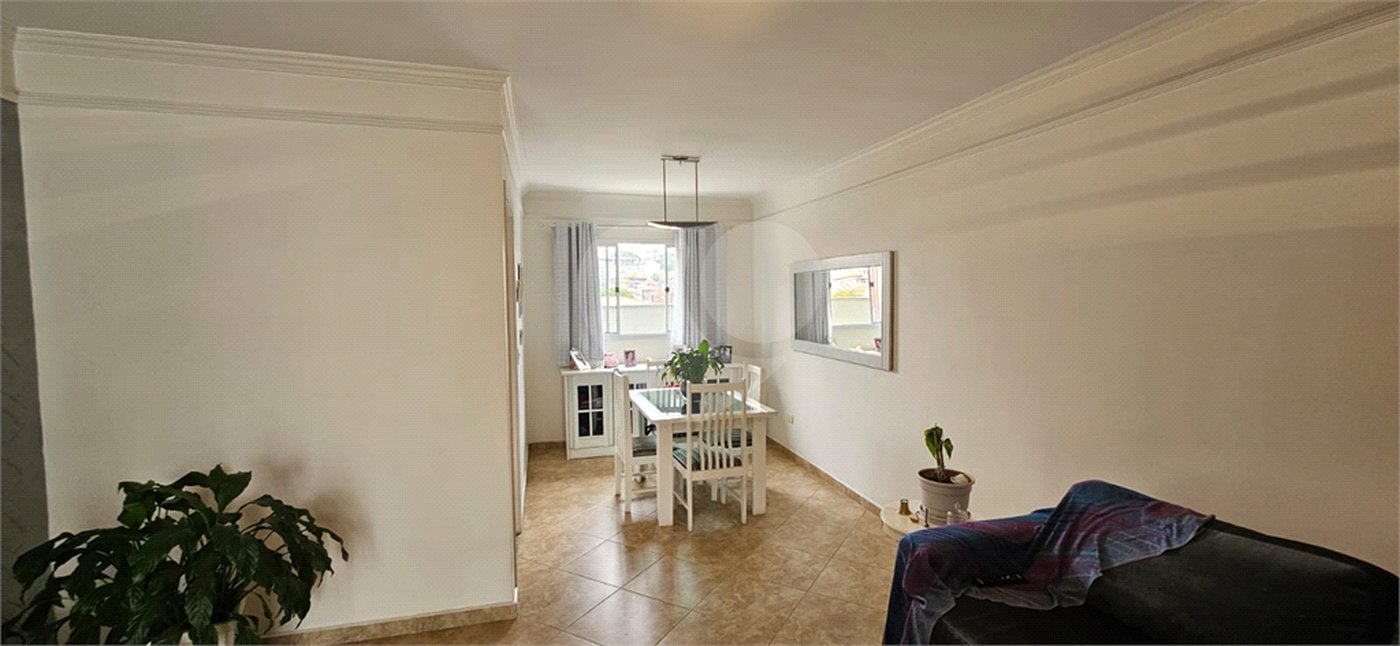 Casa à venda com 3 quartos, sendo 1 suíte, no condomínio Res Santa Inês, São Paulo - SP