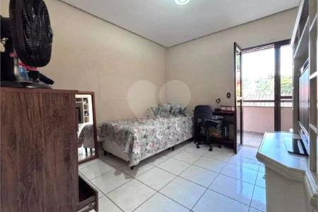Sobrado à venda ou para alugar com 3 quartos, sendo 1 suíte,  em Jardim Maria Helena, Guarulhos, SP