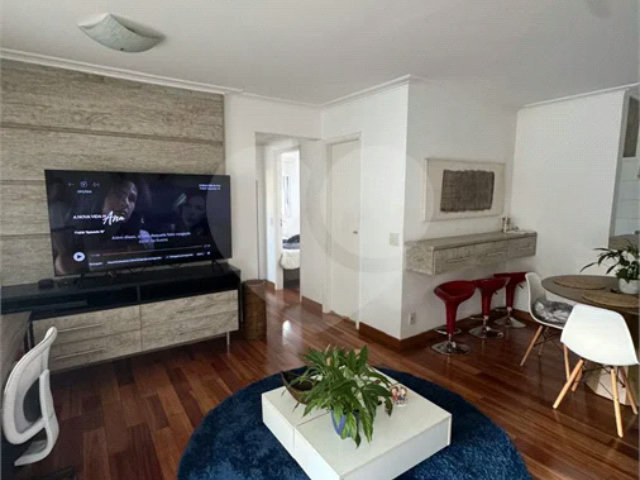Apartamento à venda com 3 quartos, sendo 1 suíte,  em Morumbi, São Paulo, SP