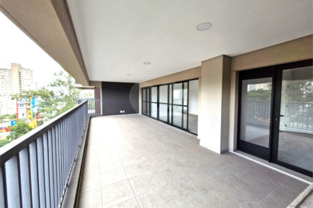 Apartamento à venda com 3 suítes em Alto da Boa Vista, São Paulo, SP