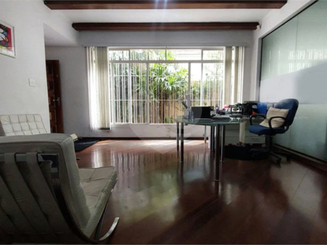 Casa à venda com 4 quartos, sendo 2 suítes,  em Vila Mascote, São Paulo, SP