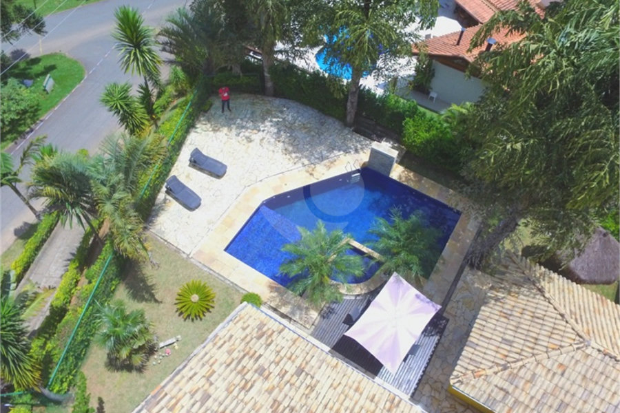 Casa à venda com 5 suítes em Canguera, São Roque, SP