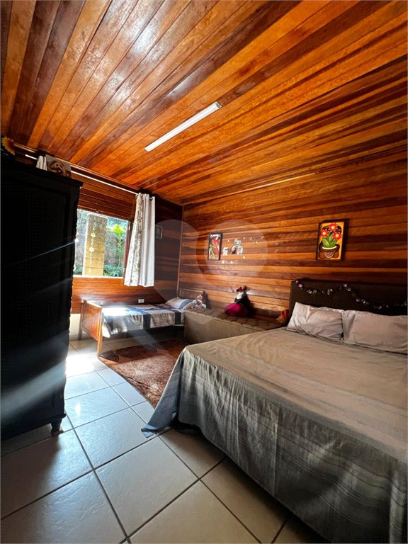 Casa à venda com 3 quartos, sendo 1 suíte, no Centro, Guararema, SP