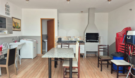 Casa à venda com 4 quartos, sendo 1 suíte, no condomínio Residencial Alto da Lapa II, São Paulo - SP