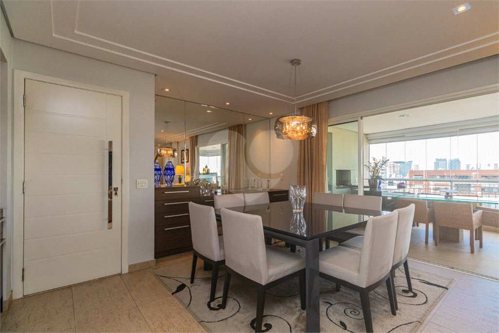 Apartamento à venda com 2 suítes em Chácara Santo Antônio, São Paulo, SP