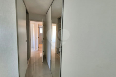 Apartamento à venda com 3 quartos, sendo 1 suíte,  em Jardim Olympia, São Paulo, SP