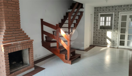 Casa à venda com 2 suítes no condomínio Village Palmas, São Paulo - SP