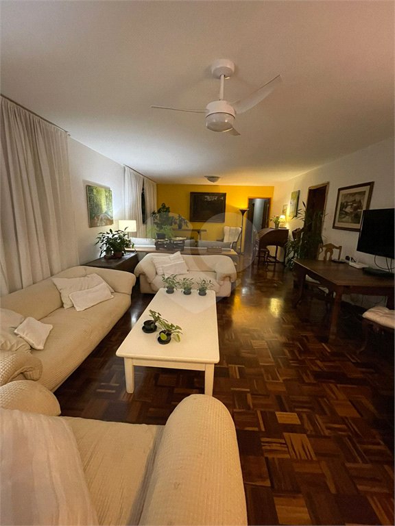 Apartamento à venda com 3 quartos, sendo 1 suíte, em Higienópolis, São Paulo, SP