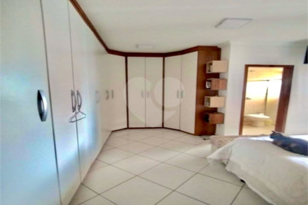 Sobrado à venda com 3 quartos, sendo 1 suíte, em Jardim Gonçalves, Sorocaba, SP