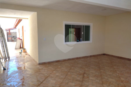 Casa Térrea à venda com 3 quartos, sendo 1 suíte, em Jardim Horto do Ipê, Itaquaquecetuba, SP