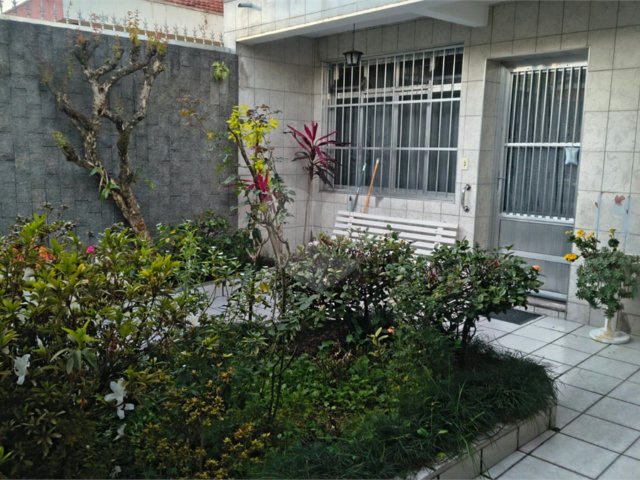 Terreno à venda com 6 quartos em Parque Peruche, São Paulo, SP