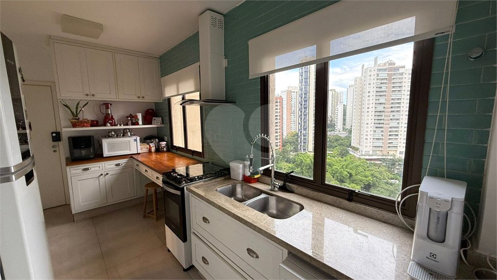 Apartamento à venda com 3 quartos, sendo 1 suíte, em Vila Suzana, São Paulo, SP