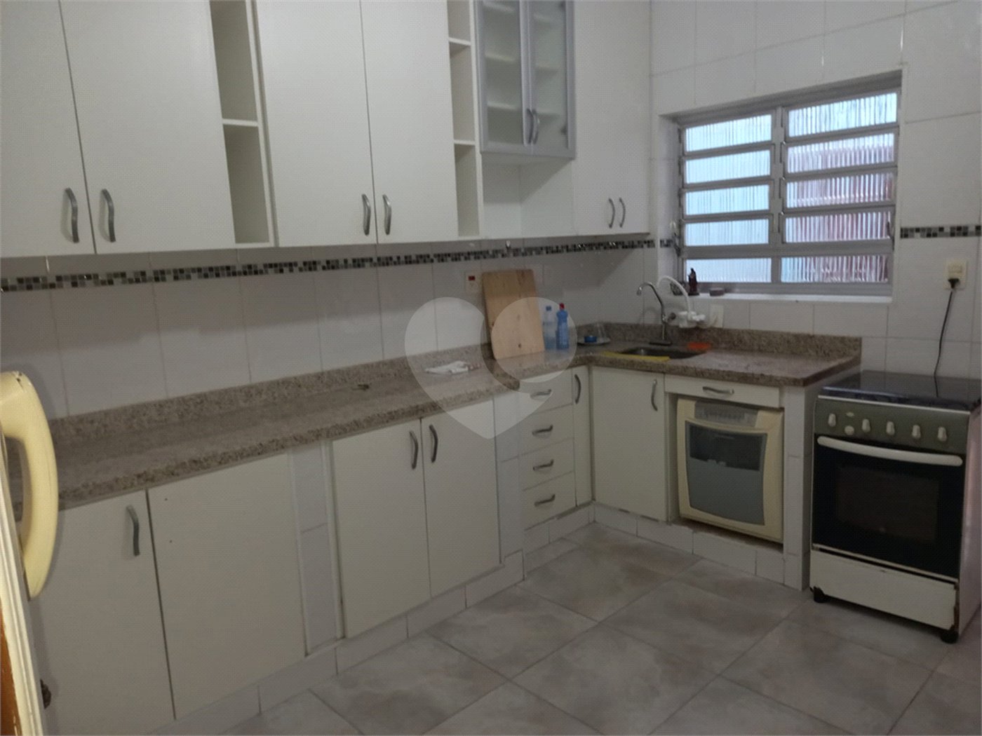 Sobrado à venda com 4 quartos, sendo 2 suítes, em Vila Hamburguesa, São Paulo, SP