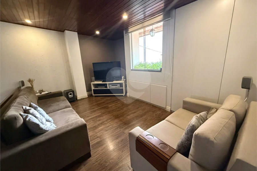 Sobrado à venda com 4 quartos, sendo 2 suítes, em Palmas do Tremembé, São Paulo, SP