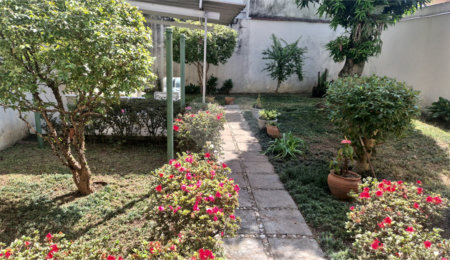 Casa à venda com 4 quartos, sendo 3 suítes, no condomínio Chácara das Rosas, São Paulo - SP