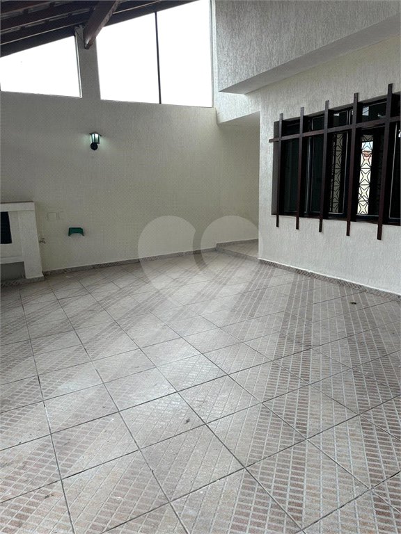 Casa à venda ou para alugar com 3 quartos, sendo 1 suíte, em Vila Andrade, São Paulo, SP