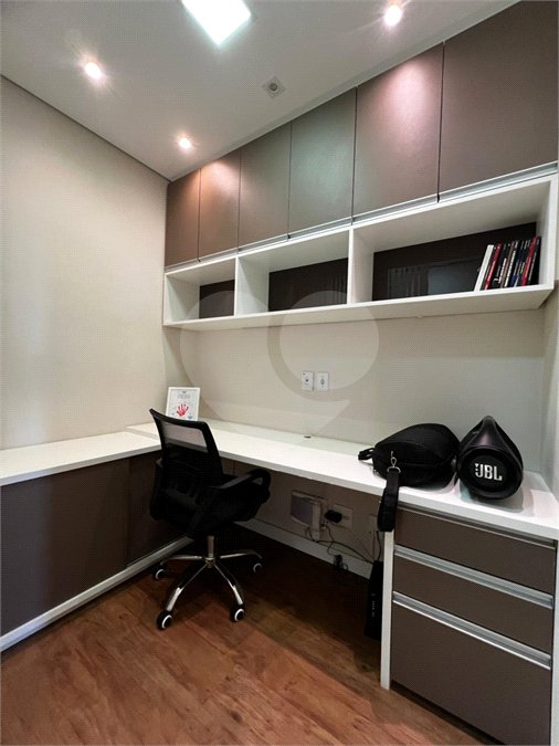 Apartamento à venda com 3 quartos, sendo 1 suíte,  em Vila Suissa, Mogi das Cruzes, SP