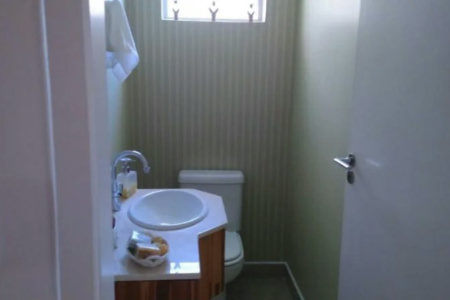 Casa à venda com 3 suítes em Jardim Jussara, São Paulo, SP