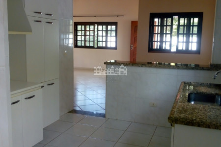 Casa para alugar com 3 quartos, sendo 1 suíte, em Vila Petrópolis, Atibaia, SP