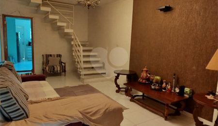 Sobrado à venda com 2 quartos em Parada Inglesa, São Paulo, SP