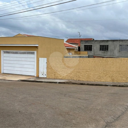 Casa à venda com 3 quartos, sendo 1 suíte, em Jardim Santa Inêz, Itapetininga, SP