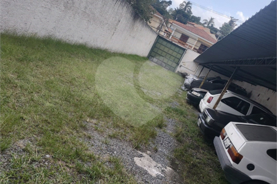 Casa à venda com 3 quartos em Horto, São Paulo, SP