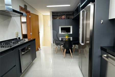 Casa à venda com 4 quartos, sendo 3 suítes, no condomínio Tao, São Paulo - SP