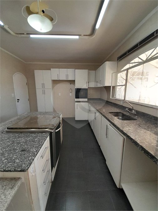 Casa à venda com 5 quartos, sendo 3 suítes,  no condomínio Estância Marambaia, Vinhedo - SP