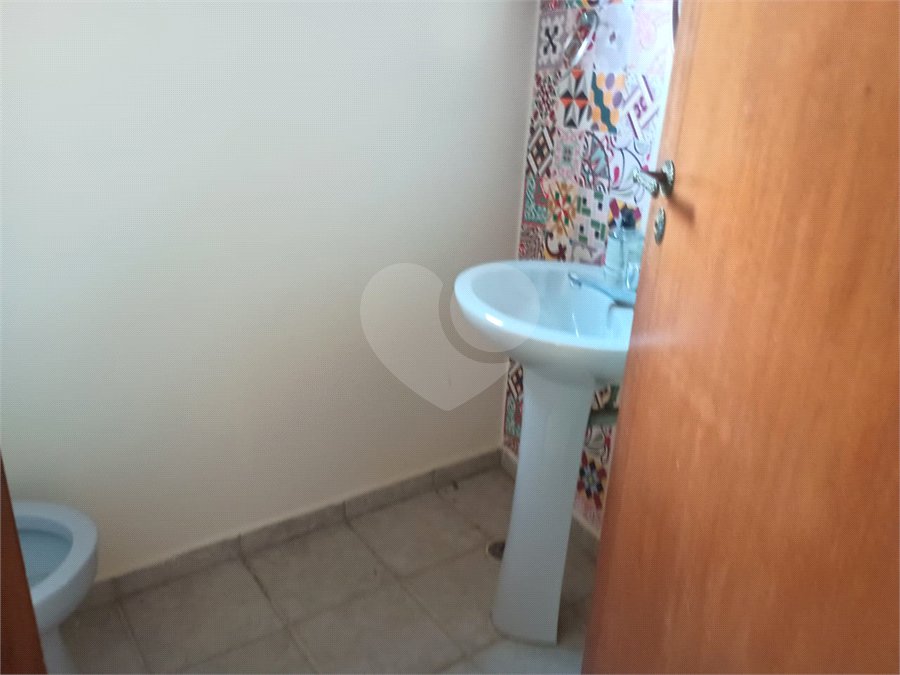 Casa para alugar com 4 quartos, sendo 2 suítes, no condomínio Estância Marambaia, Vinhedo - SP