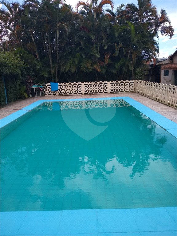Chácara à venda com 4 quartos em Vila Maria Augusta, Itaquaquecetuba, SP