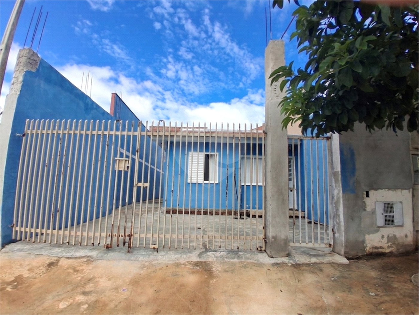Casa à venda com 2 quartos em Chácara Barro Branco, Itapetininga, SP