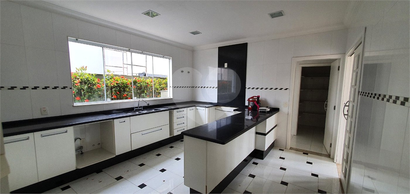 Casa à venda ou para alugar com 3 suítes no condomínio Jardim Vila Paradiso, Indaiatuba - SP