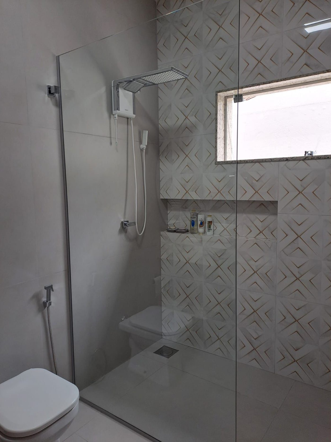 Casa à venda com 3 quartos, sendo 1 suíte,  no Centro, Três Lagoas, MS