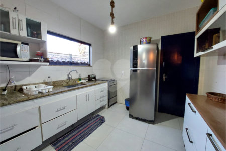 Casa à venda com 2 quartos, sendo 1 suíte,  em São José, Armação dos Búzios, RJ
