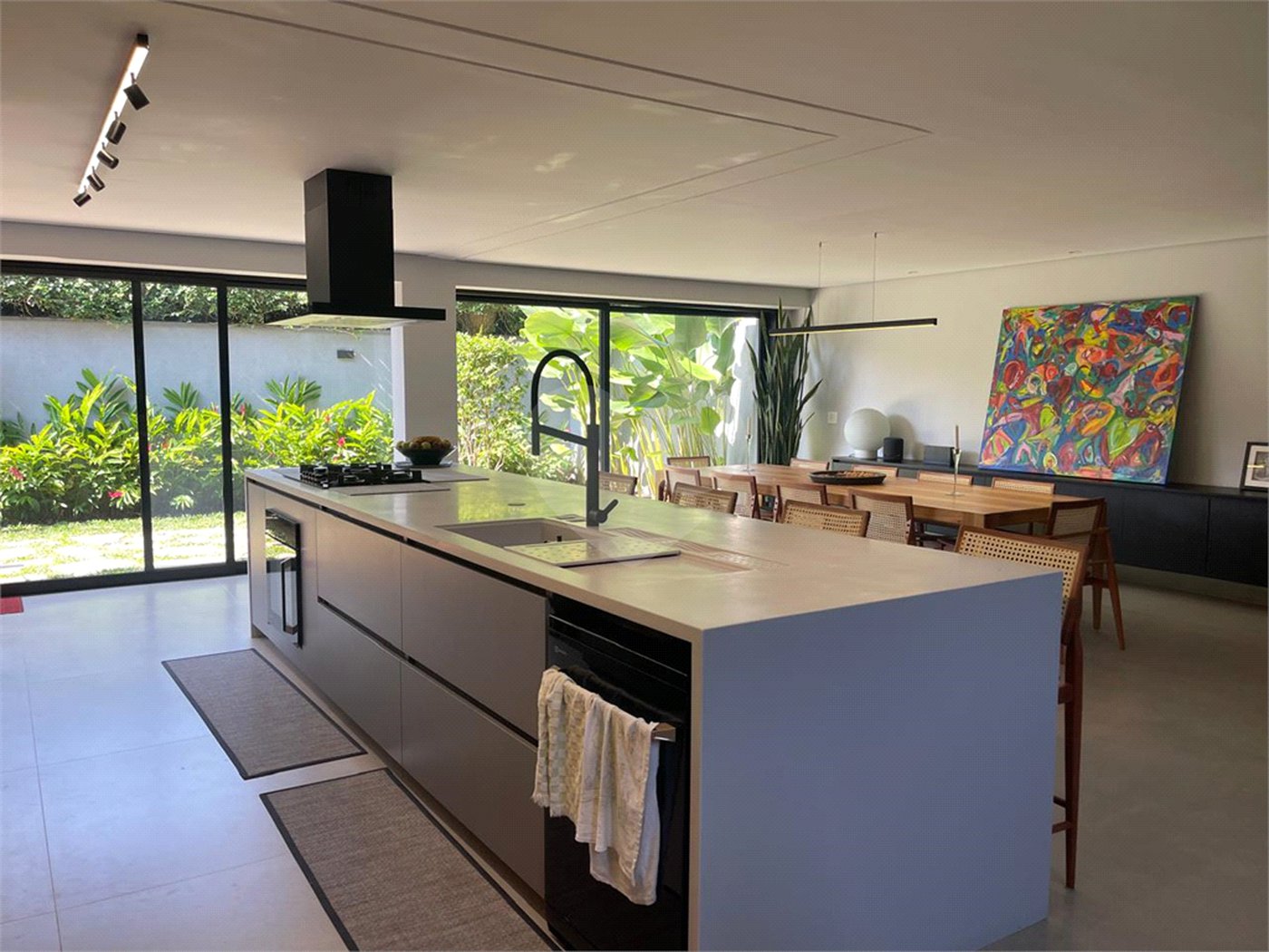 Casa à venda com 3 suítes no condomínio Reserva 8, São Paulo - SP