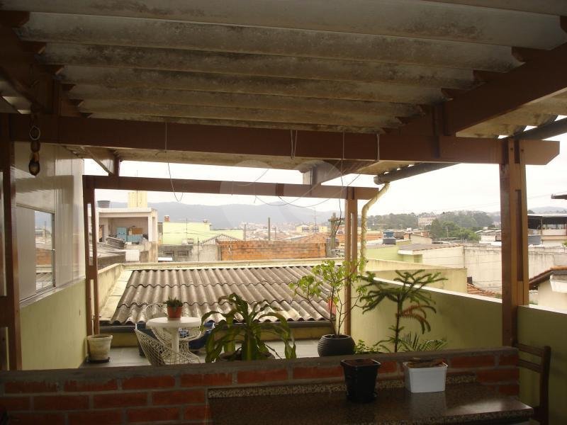 Sobrado à venda com 4 quartos em Parque Edu Chaves, São Paulo, SP