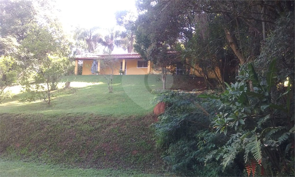 Casa à venda com 6 quartos, sendo 3 suítes, em Monte Alegre, Vinhedo, SP