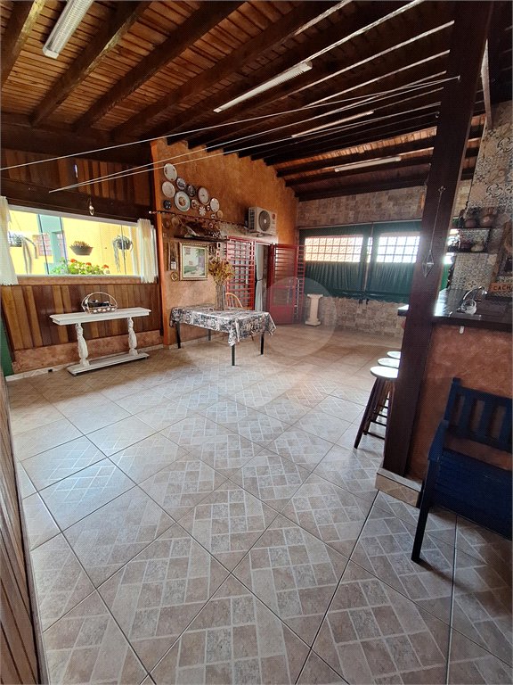 Sobrado à venda com 3 quartos em Tremembé, São Paulo, SP