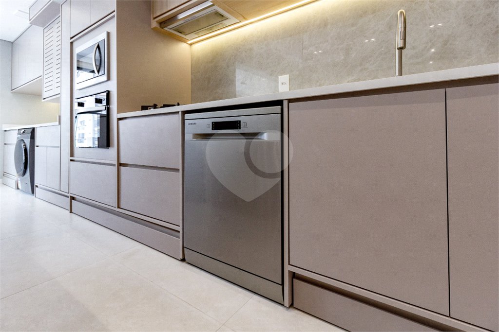 Apartamento à venda com 3 quartos, sendo 2 suítes, em Brooklin, São Paulo, SP