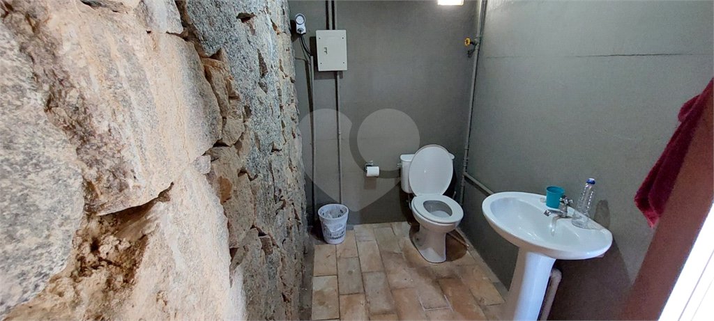 Casa à venda com 3 quartos, sendo 2 suítes, no condomínio Alpes de Caieiras, Caieiras - SP