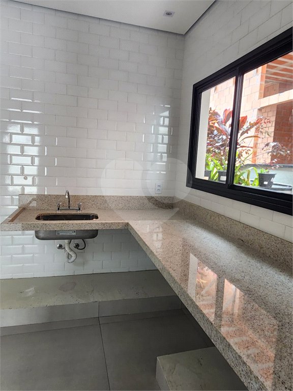 Casa à venda com 3 suítes no condomínio Terras de São Francisco, Vinhedo - SP